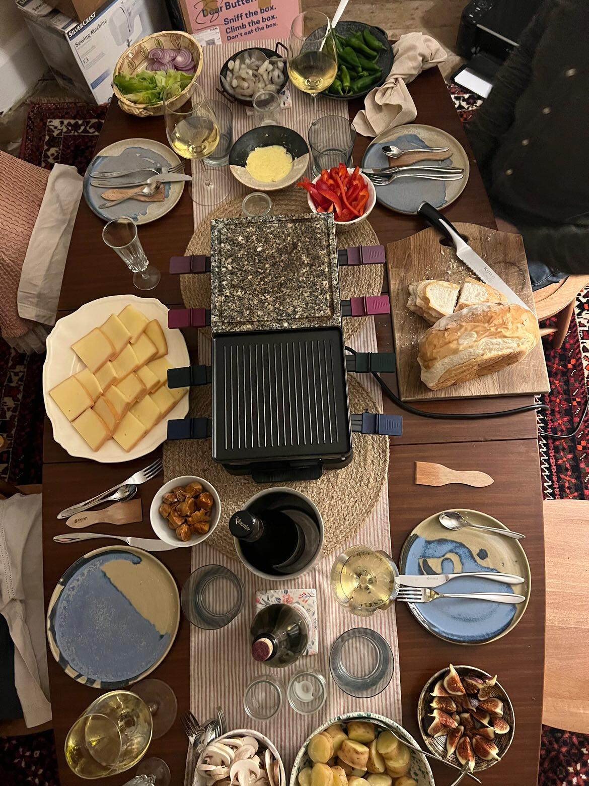 Raclette (France, cow, unpasteurised)