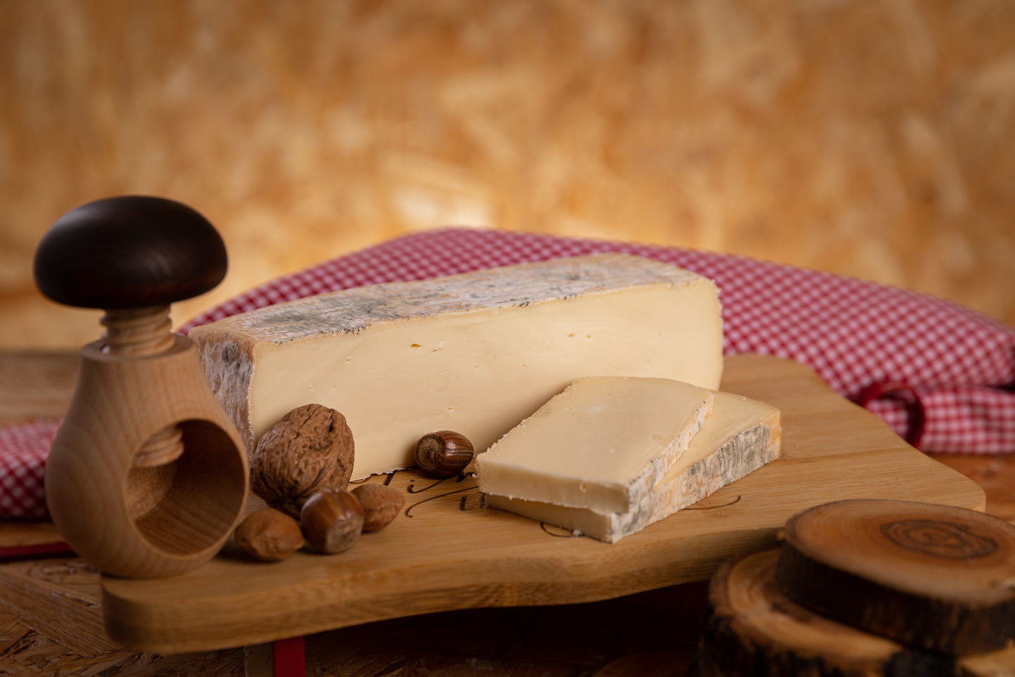 Taleggio (Italy, cow, pasteurised)